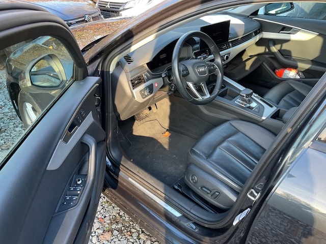 Audi A4 35 TFSI Avant S-Tronic