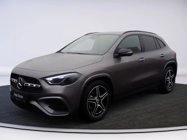 Mercedes-Benz GLA 180 AMG Line