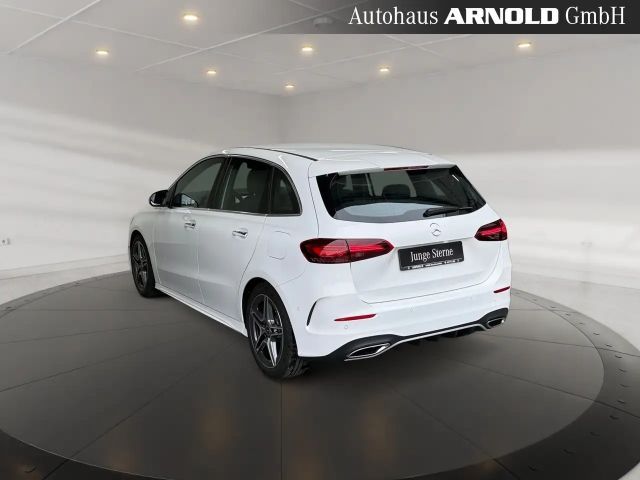 Mercedes-Benz B 200 AMG Line Sedan