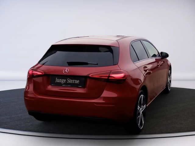 Mercedes-Benz A 180 Hatchback Progressive