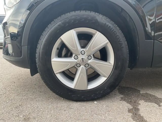 Volvo XC40 Core Momentum