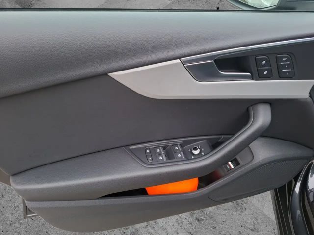 Audi A4 35 TFSI Avant S-Tronic