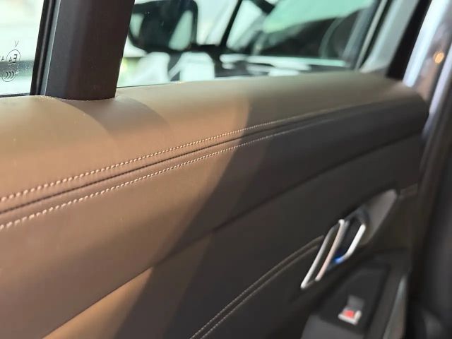 BMW 330 330e M-Sport xDrive