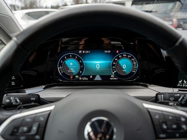 Volkswagen Golf 2.0 TSI Golf VIII Style