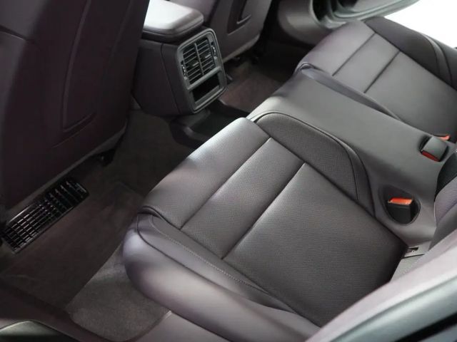 Porsche Taycan 4 Cross Turismo