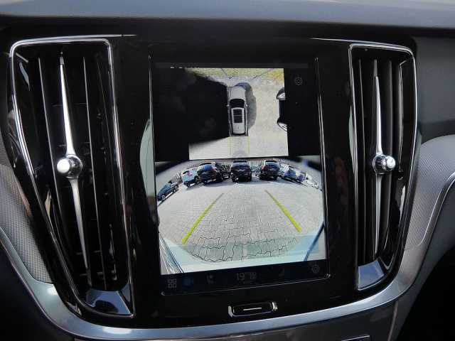 Volvo V60 AWD Plus T6