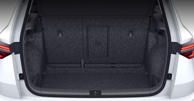 Skoda Karoq DSG,ANSCHLUSSGARANTIE,ANHÄNGEVORRICHTUNG,LENKRADHEIZUNG