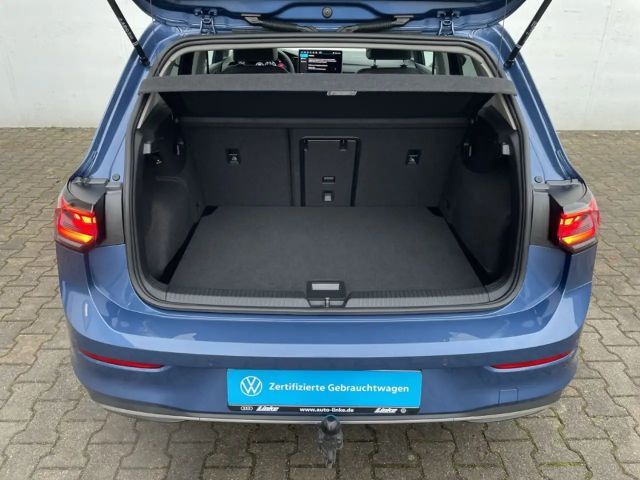 Volkswagen Golf 1.5 eTSI DSG Golf VIII IQ.Drive