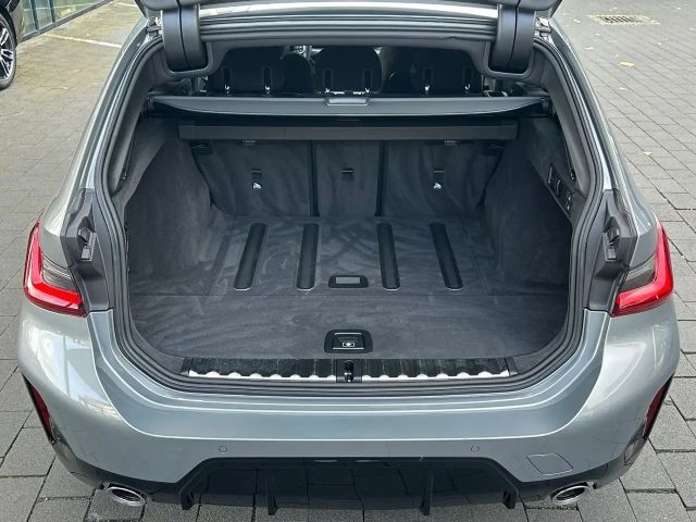 BMW 320 320d M-Sport Touring