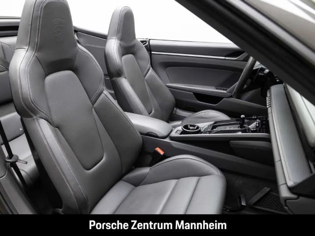 Porsche 992 Cabrio Carrera