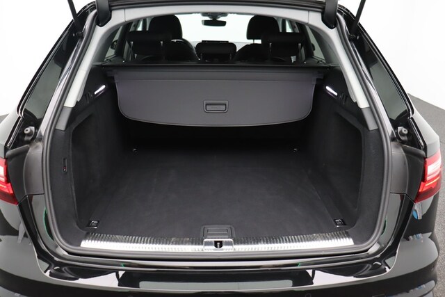 Audi A4 35 TFSI Avant S-Tronic