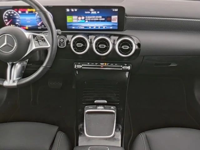 Mercedes-Benz A 180 A 180 Advanced RFK*MBUX*SHZ*LED*WINTER PAKET*etc