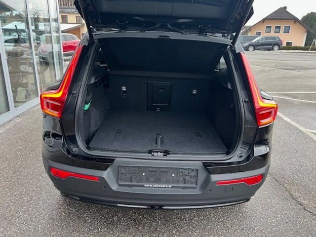 Volvo XC40 Dark Plus
