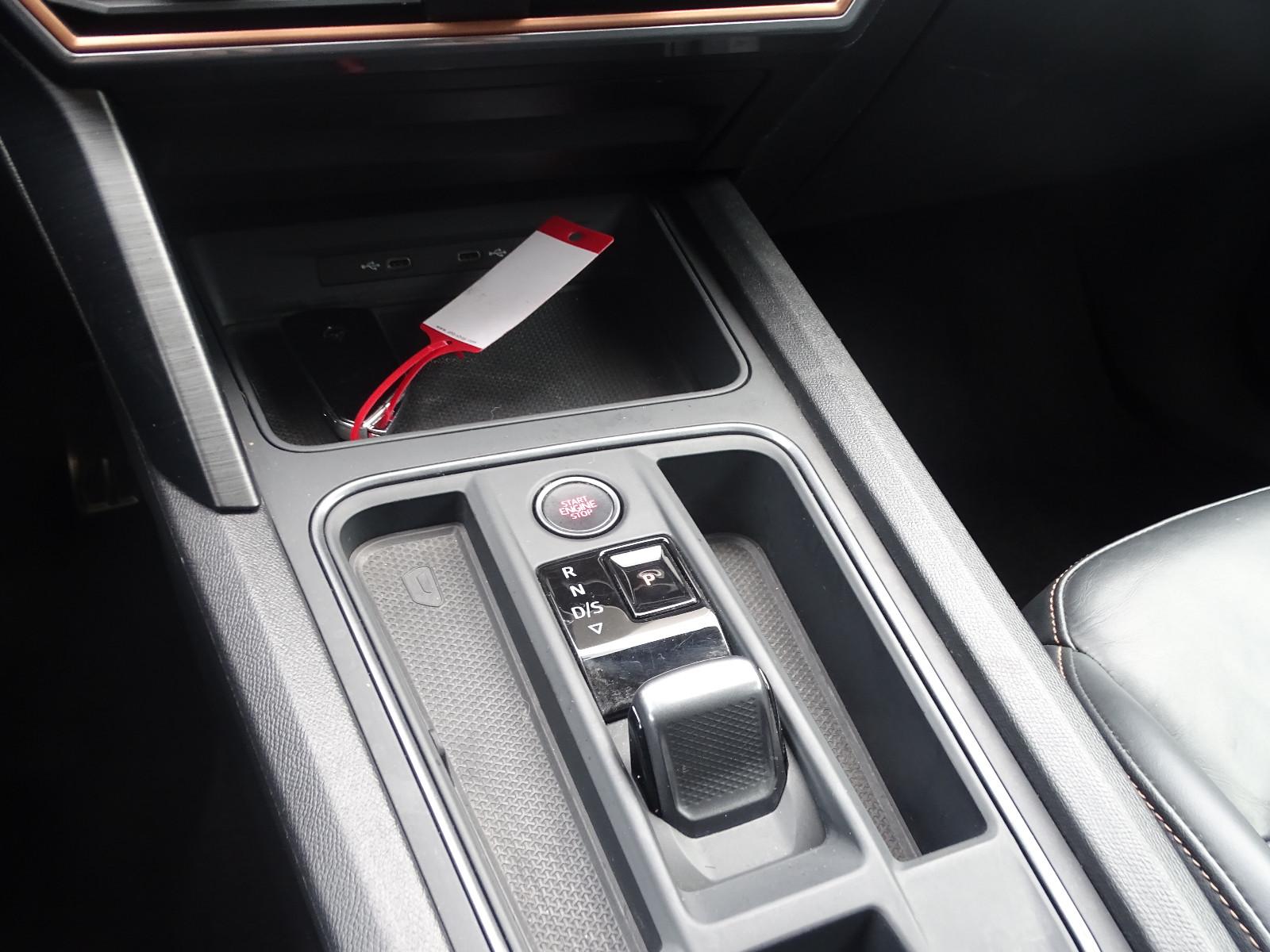 Cupra Leon eTSI "Leder/Matt/ACC/SHZ/LED/KAMERA"