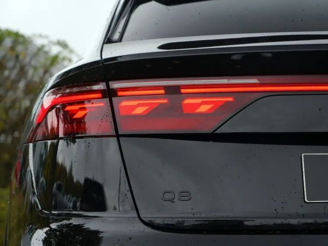 Audi Q8 Business Hybride S-Line