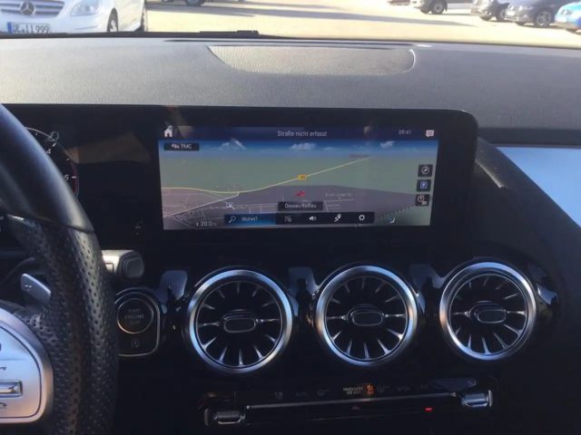 Mercedes-Benz GLA 200 AMG Line GLA 200 d