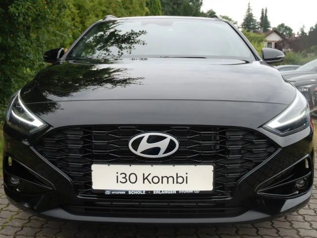 Hyundai i30 Advantage Hybrid T-GDi