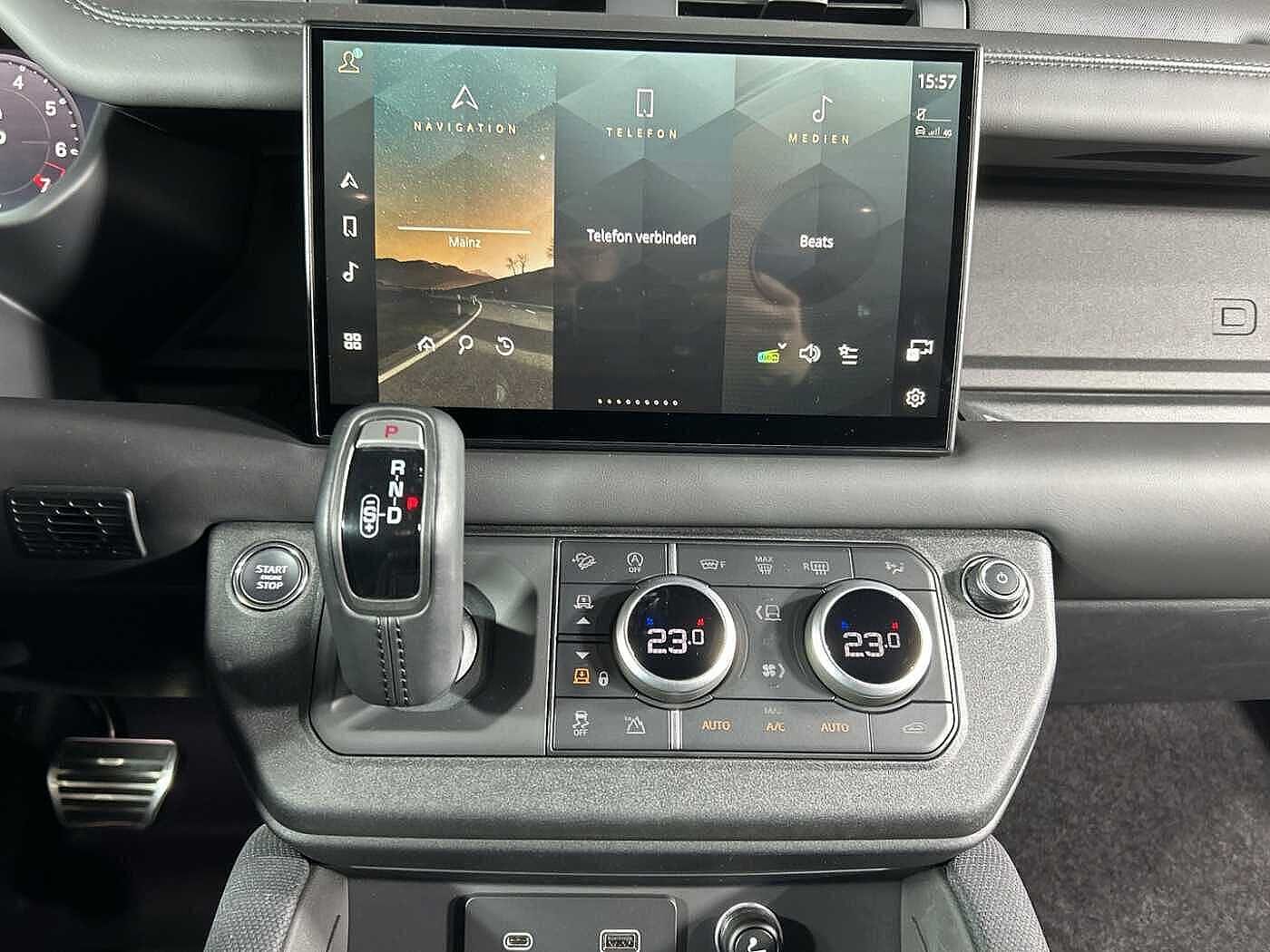 Land Rover Defender 90