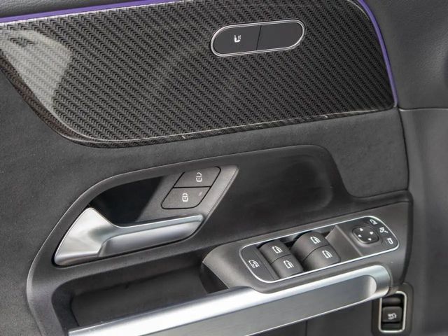 Mercedes-Benz GLB 250 AMG Line