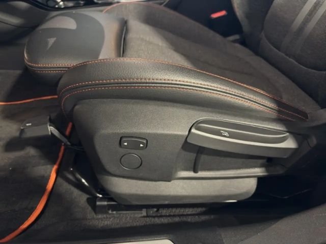 BMW 120 120d Sedan Sport Line