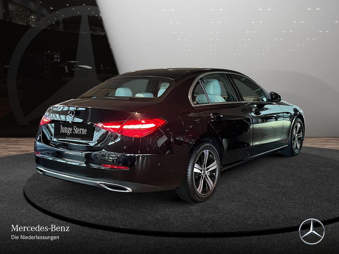 Mercedes-Benz C 180 Sedan