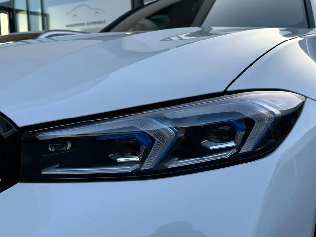 BMW 320 320d M-Sport Sedan