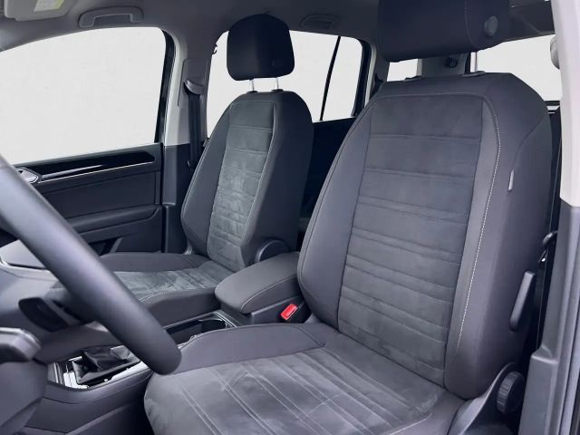 Volkswagen Touran DSG Highline R-Line