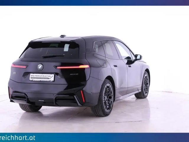 BMW iX xDrive45