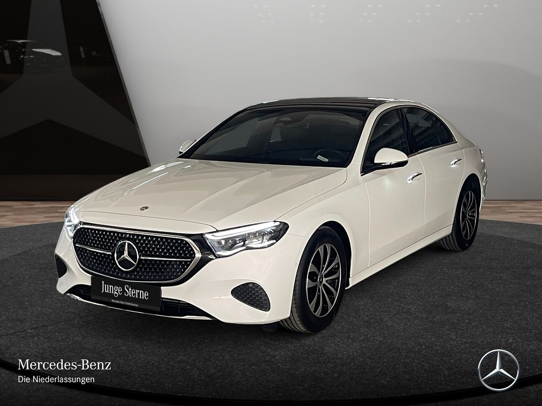 Mercedes-Benz E 200 AVANTGARDE Sedan