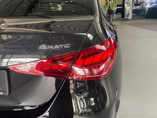 Mercedes-Benz C 300 4MATIC AMG Line Sedan