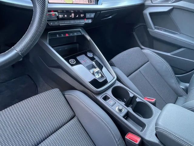 Audi A3 30 TFSI Sedan