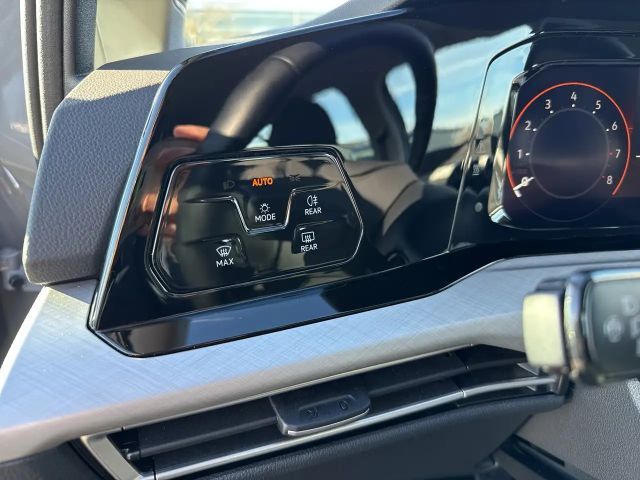 Volkswagen Golf Life Sport