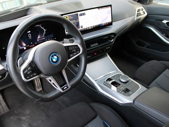BMW 330 330e M-Sport Touring xDrive