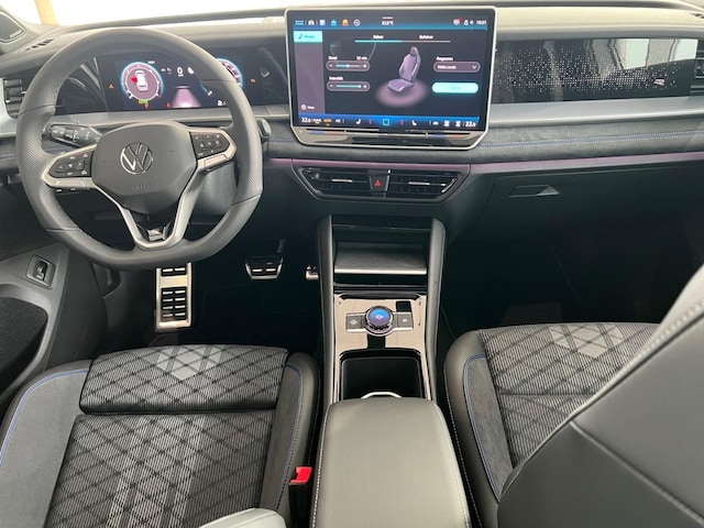 Volkswagen Tayron Tayron 2.0TDI R-Line DSG AHK Pano Standh 4M