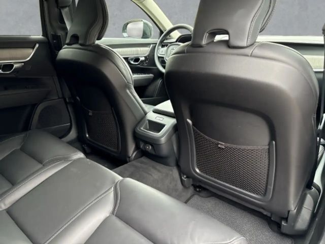 Volvo V90 Cross Country AWD Plus