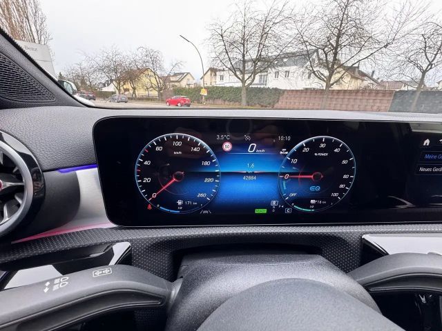 Mercedes-Benz A 250 A 250 e AMG Line