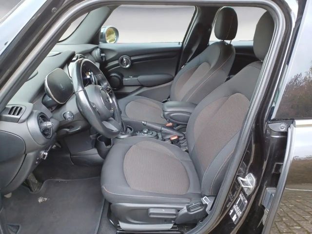 MINI Cooper Essential Trim *Navi*DAB*LHZ*SHZ*DAB*PDC*