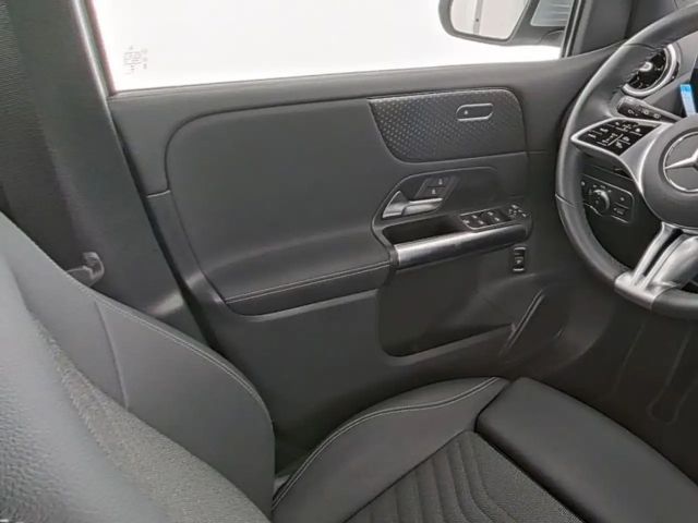 Mercedes-Benz B 200 Progressive Sedan