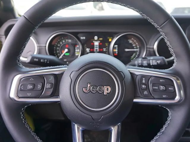 Jeep Wrangler 4xe Sahara