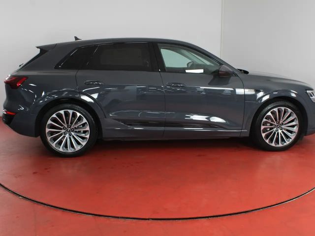 Audi Q8 e-tron 55 Quattro S-Line