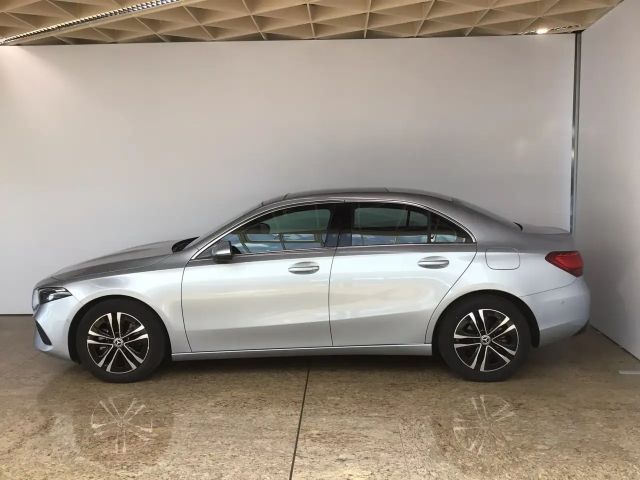Mercedes-Benz A 180 Progressive