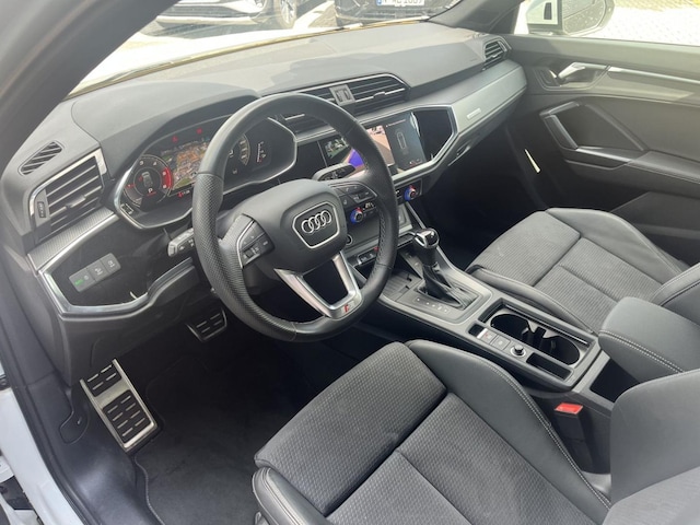 Audi Q3 35 TDI S-Line S-Tronic