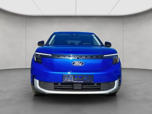 Ford Explorer Extended range RWD