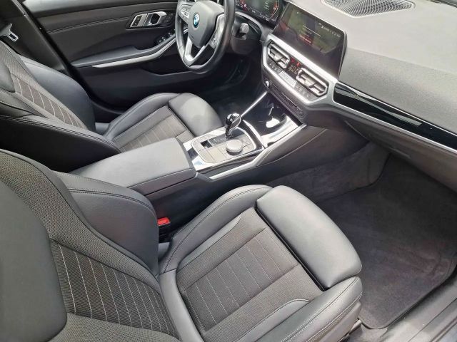 BMW 330 330i Sport Line xDrive