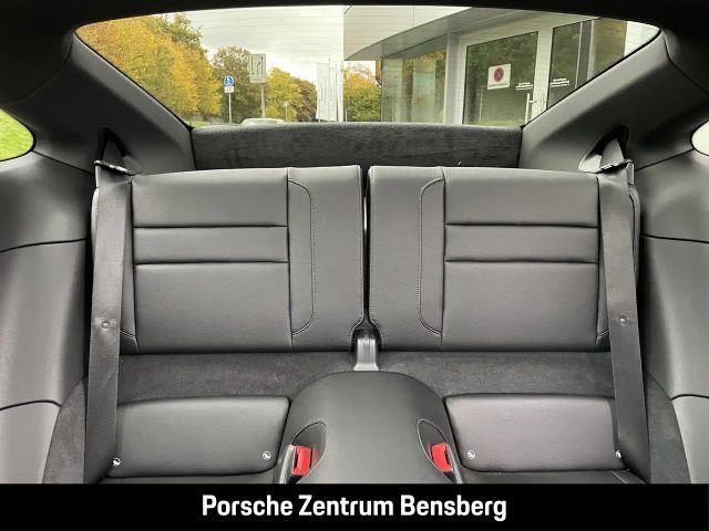 Porsche 992 Carrera Coupé