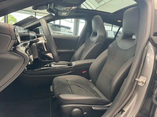 Mercedes-Benz CLA 200 AMG Line