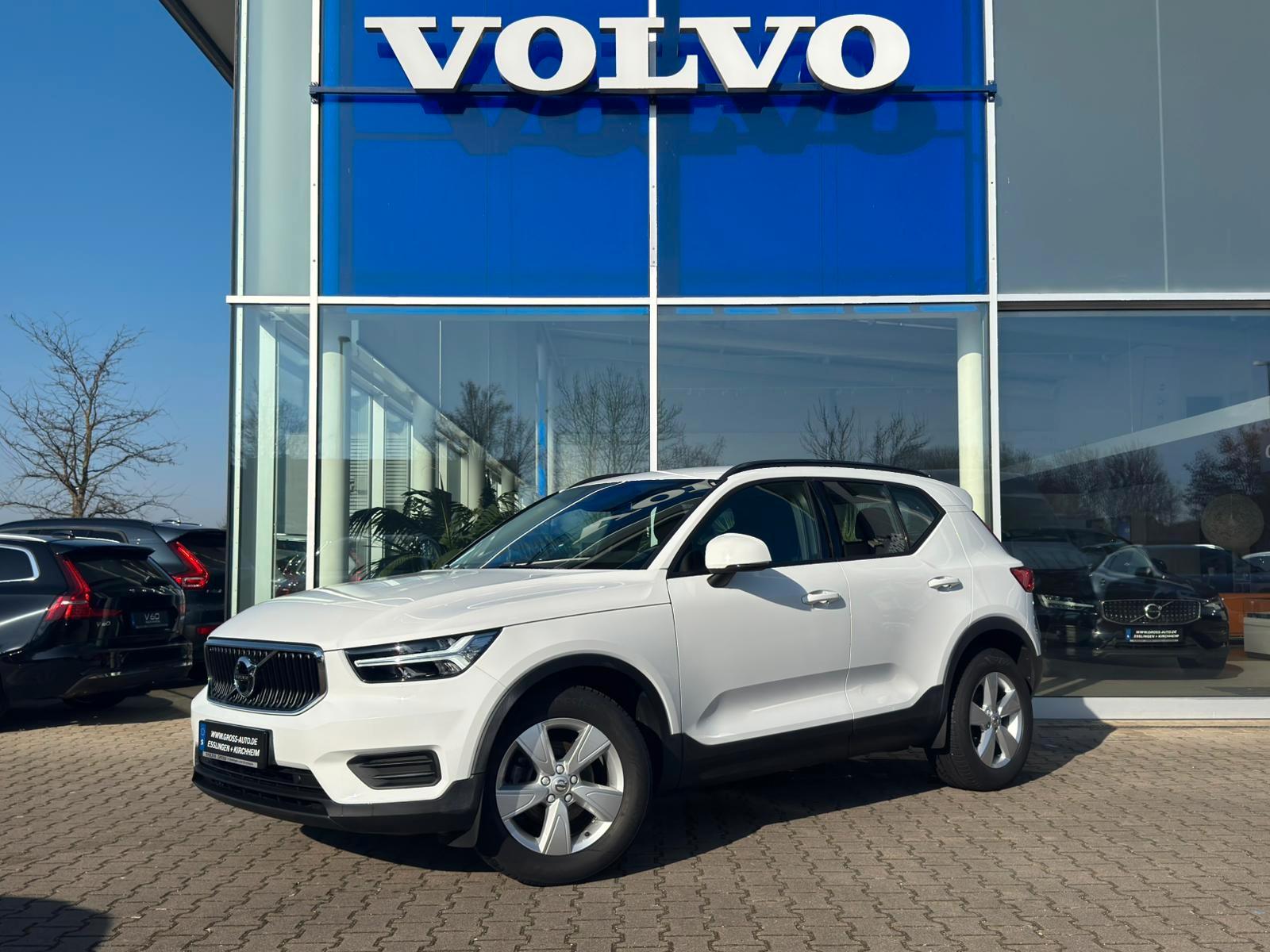 Volvo XC40 Core Momentum T4