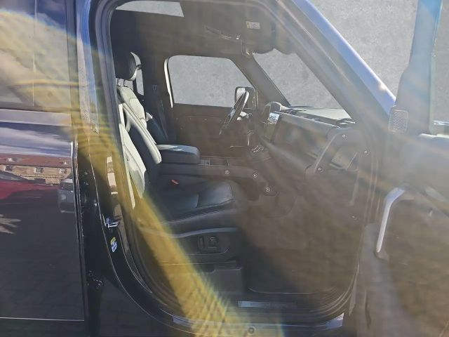 Land Rover Defender 110 Dynamic HSE