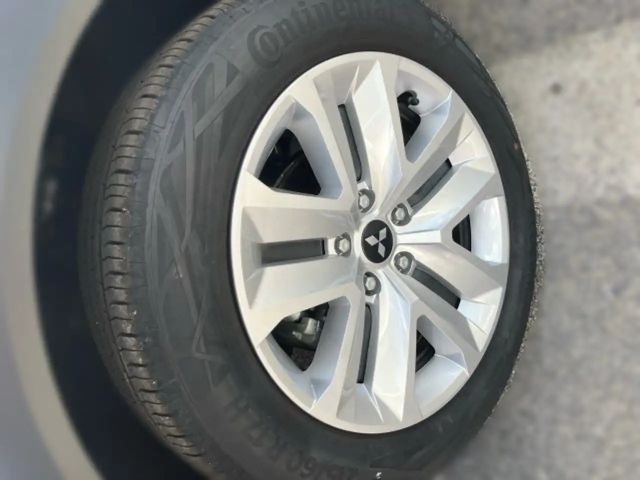 Mitsubishi ASX Invite