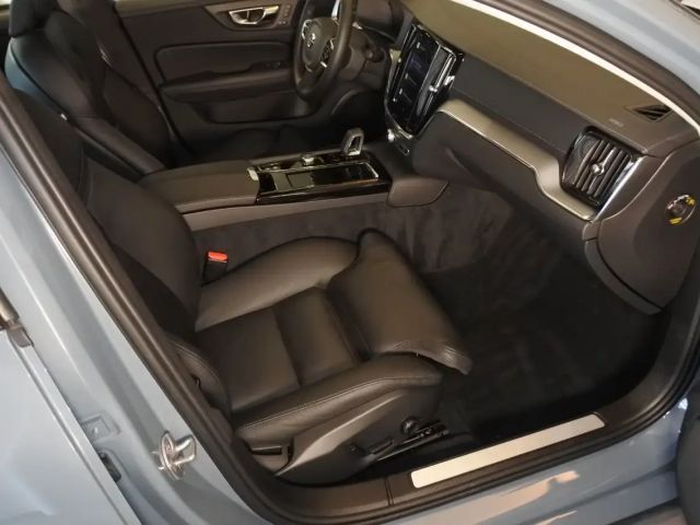 Volvo S60 AWD Dark Recharge Ultimate